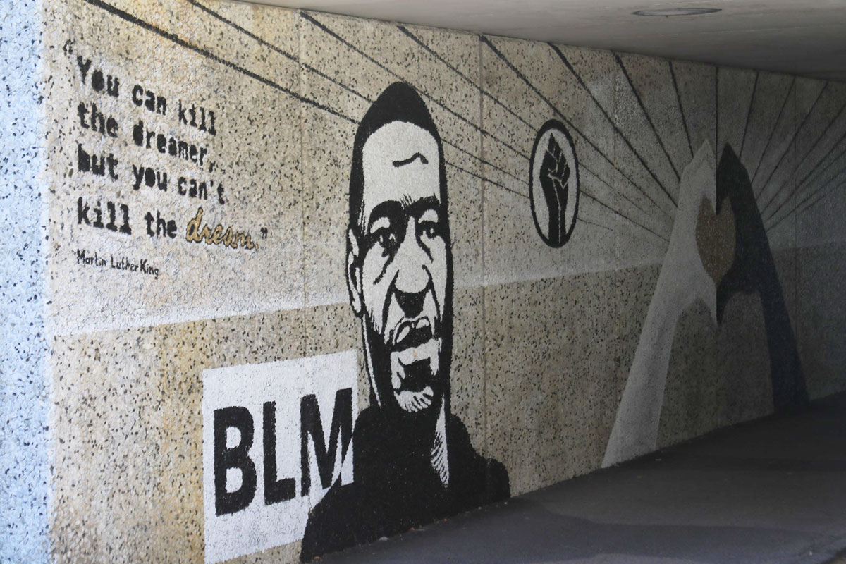 Väggmålning på Martin Luther King och citatet "You can kill the dreamer, but you can´t kill the dream" samt texten BLM.