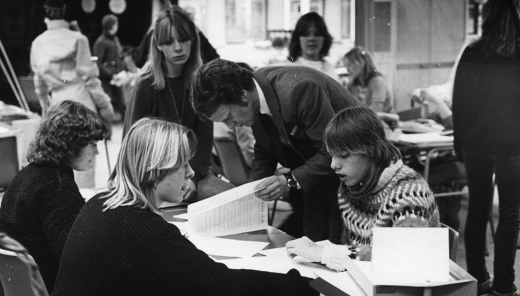 Risbergska skolan 10-årsjubileum, november 1981. Fotograf Heinz Dam.